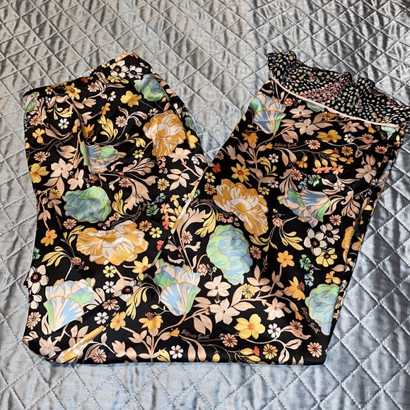 V S FLOUNCY PAJAMAS SET NWT - Picture 10 of 12